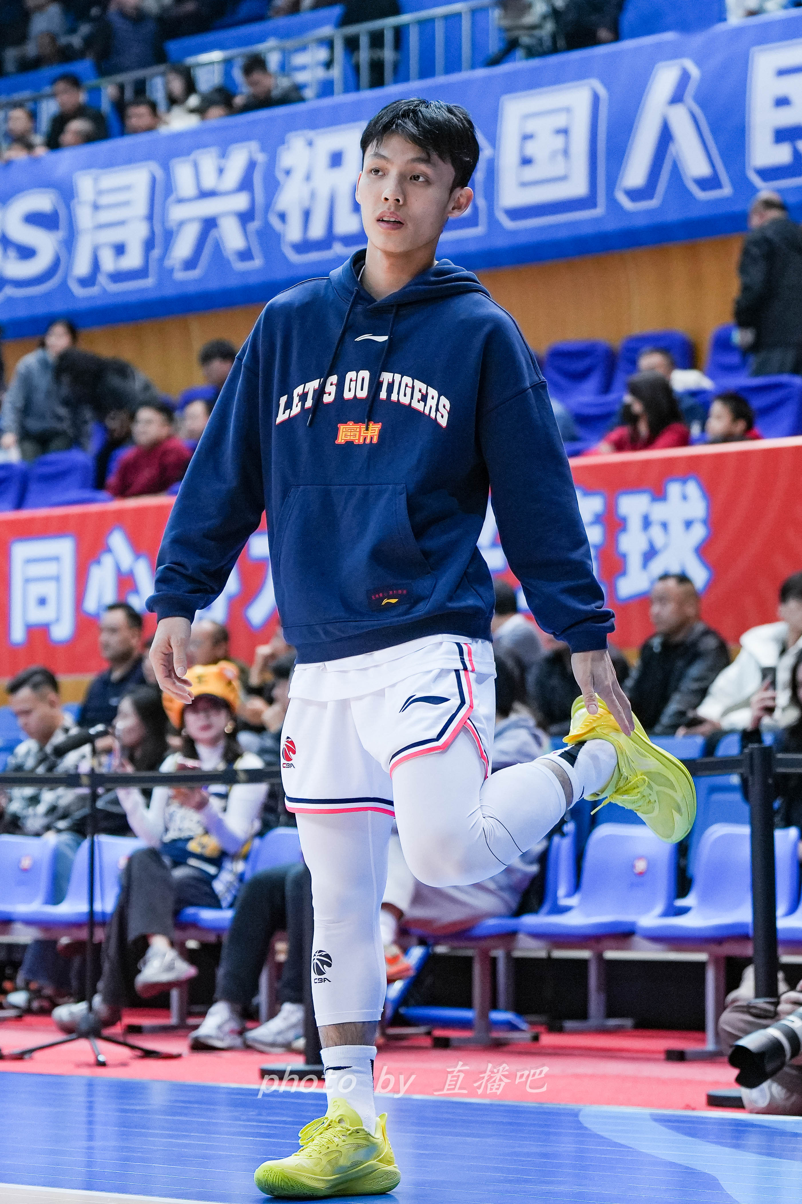  “控球中鋒”！徐杰這身體素質(zhì)有億點東西