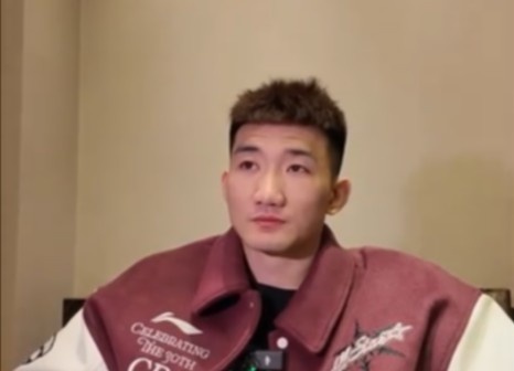  咋形容你和王博的關系？孫銘徽：像家人 他訓練&生活中很照顧我們