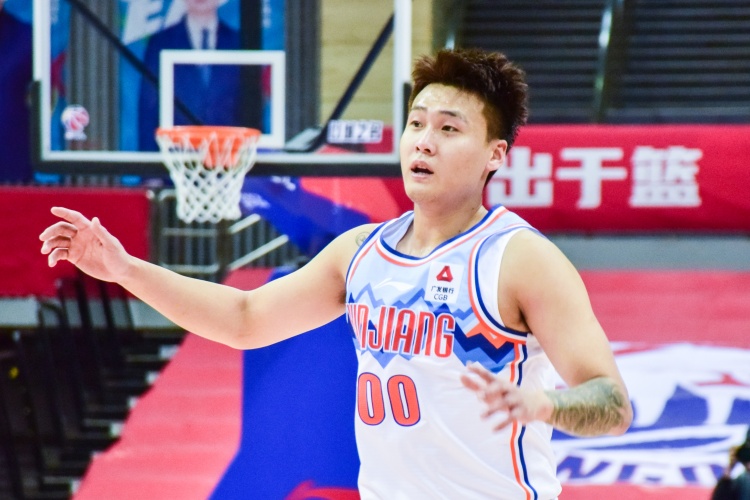  狀態(tài)回來了！趙睿18中7拿到22分5板4助1斷 正負值+15