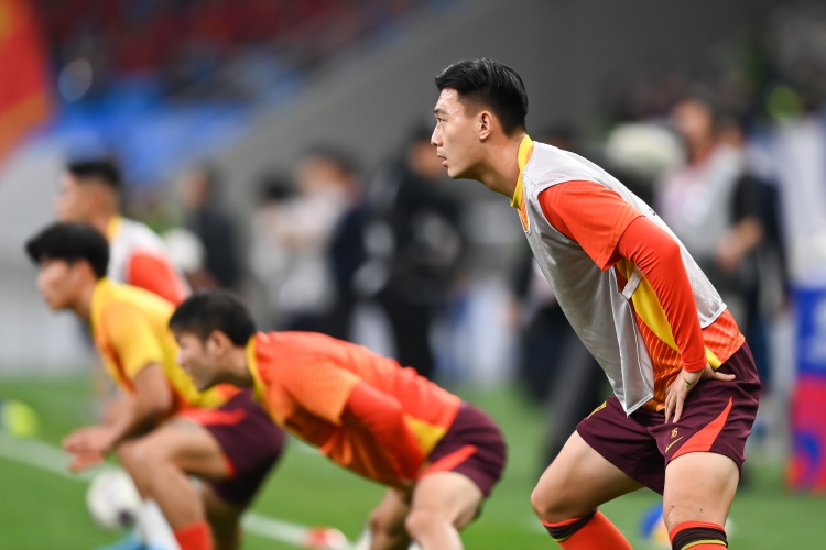  足球報(bào)：張玉寧、蔣圣龍均有不同程度傷病，伊萬(wàn)未讓在熱身賽出場(chǎng)