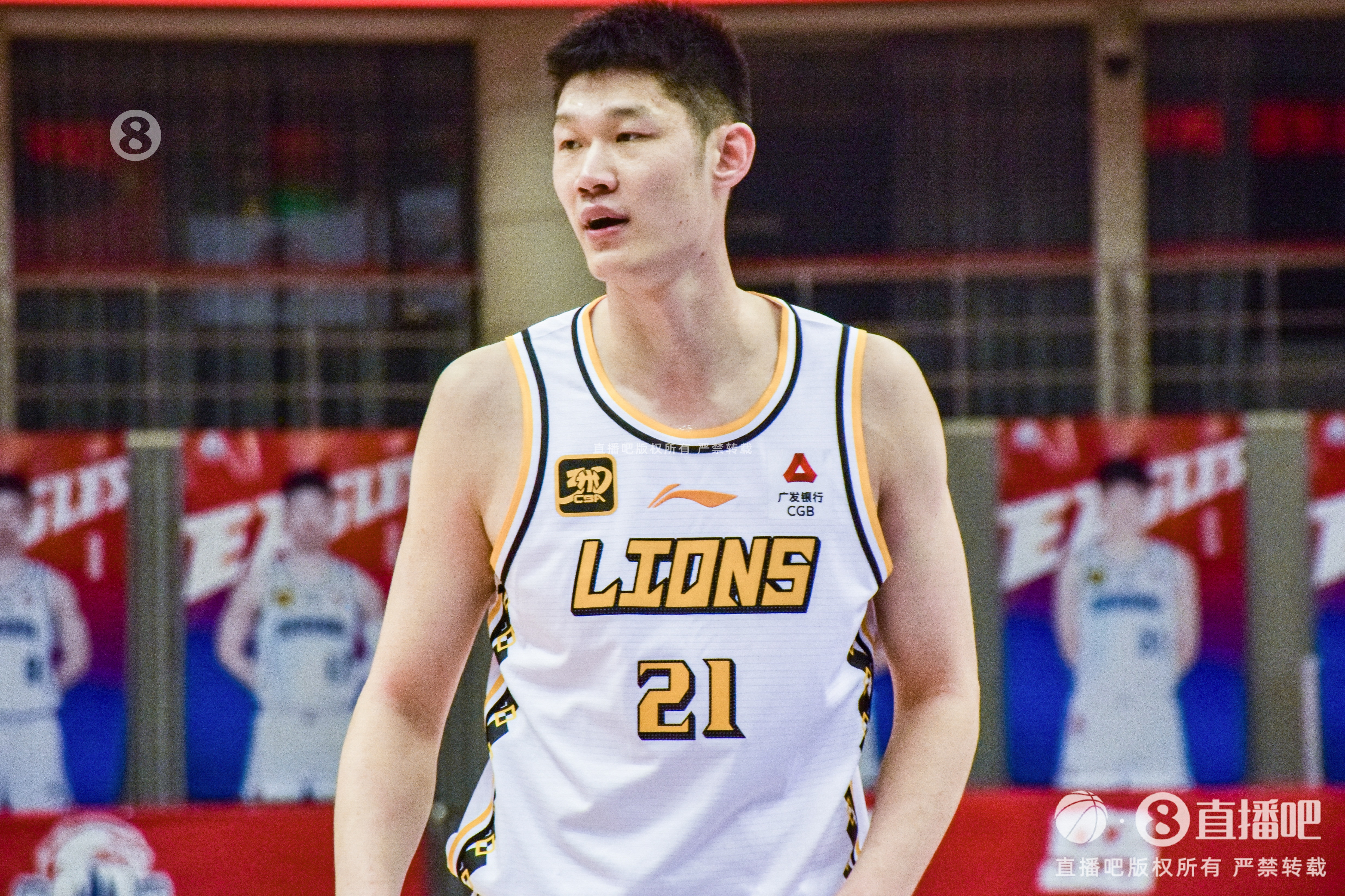  15僅中4！孔德昕：孫銘徽傷缺 胡金秋打出了生涯最低效一戰(zhàn)