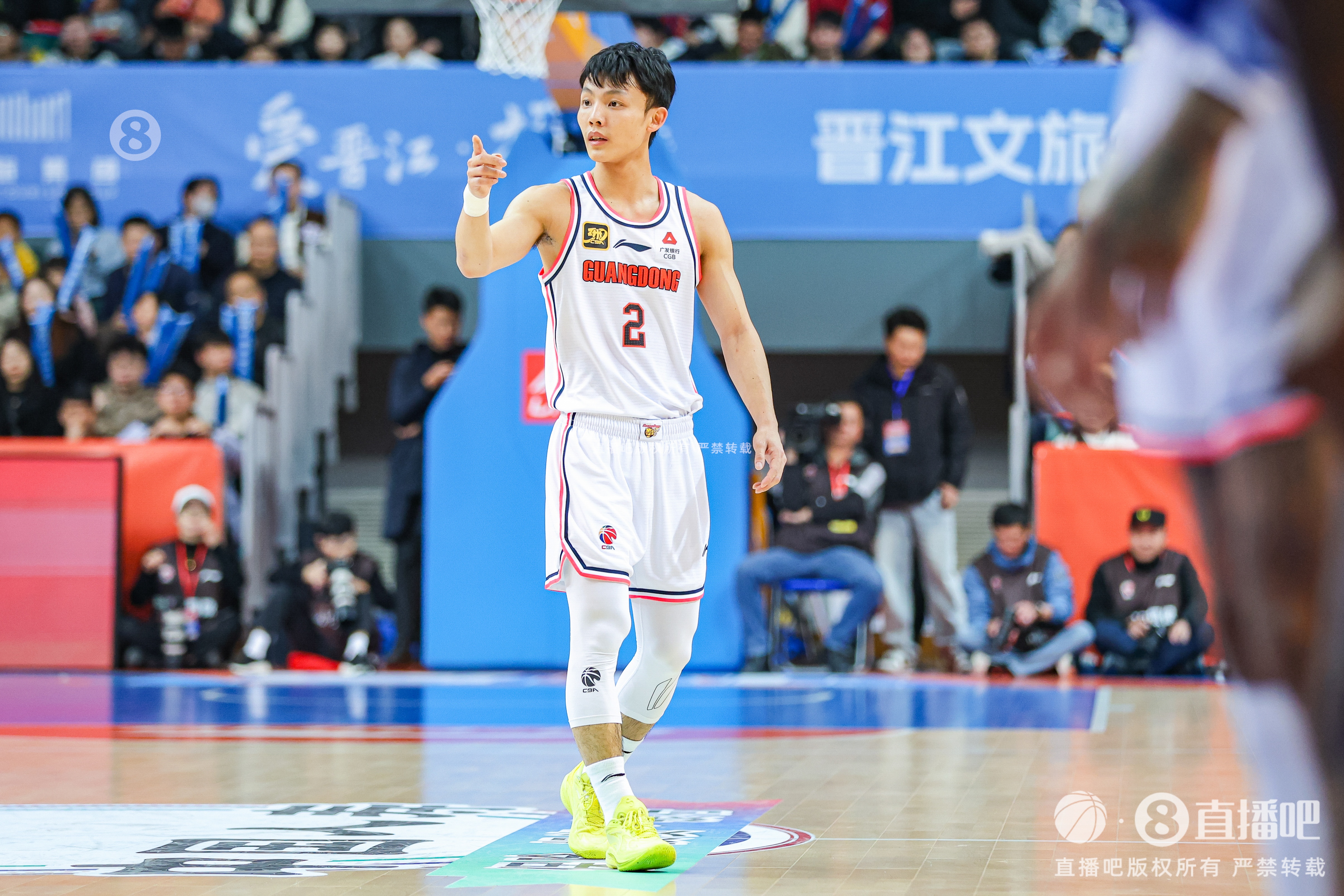  徐杰：身高不是打籃球的唯一標(biāo)準(zhǔn) 努力、勤奮、自律也是天賦