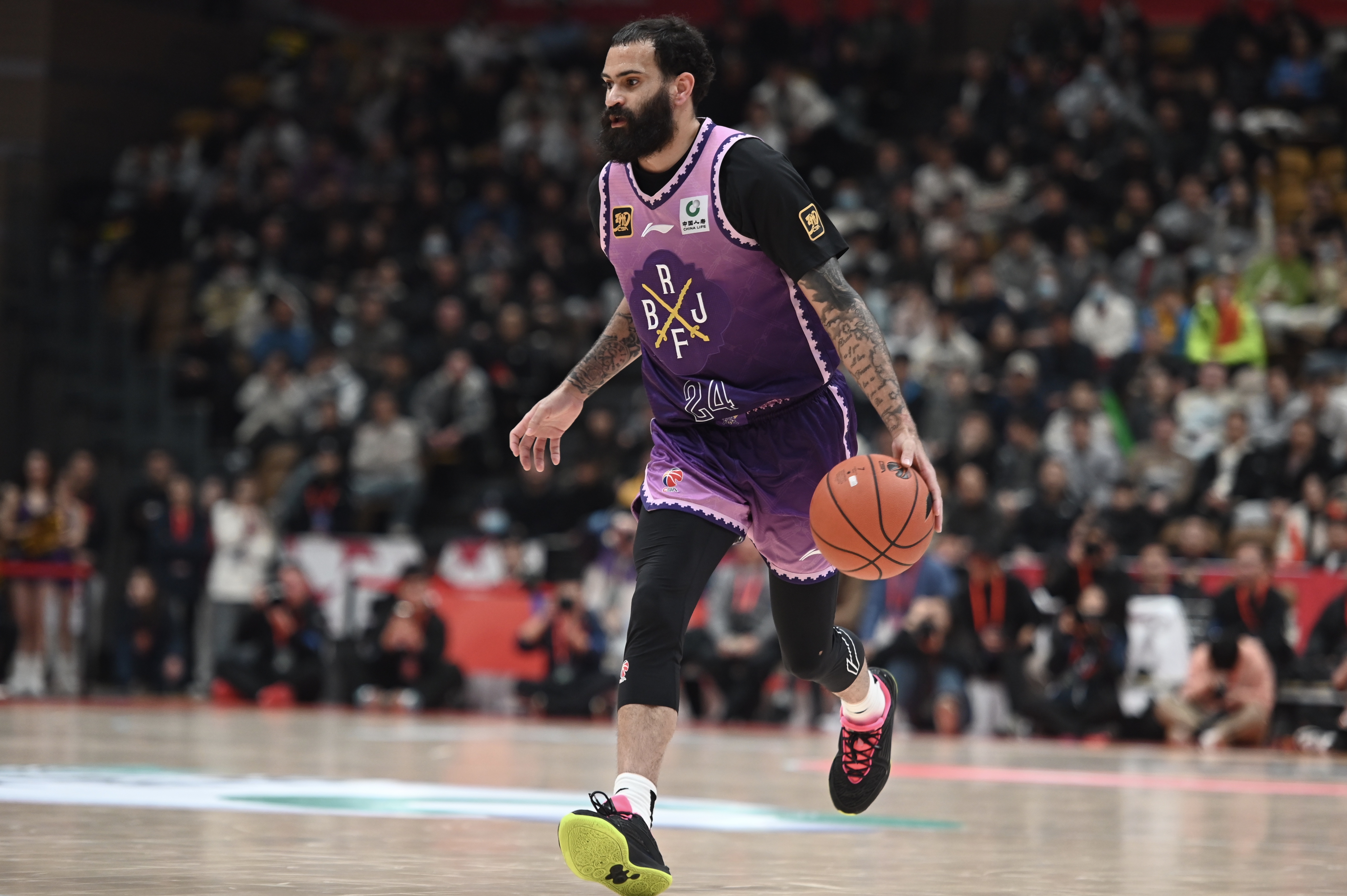  加時接連扔進(jìn)三分！里勒28投17中怒轟全隊最高46分 另有8板8助