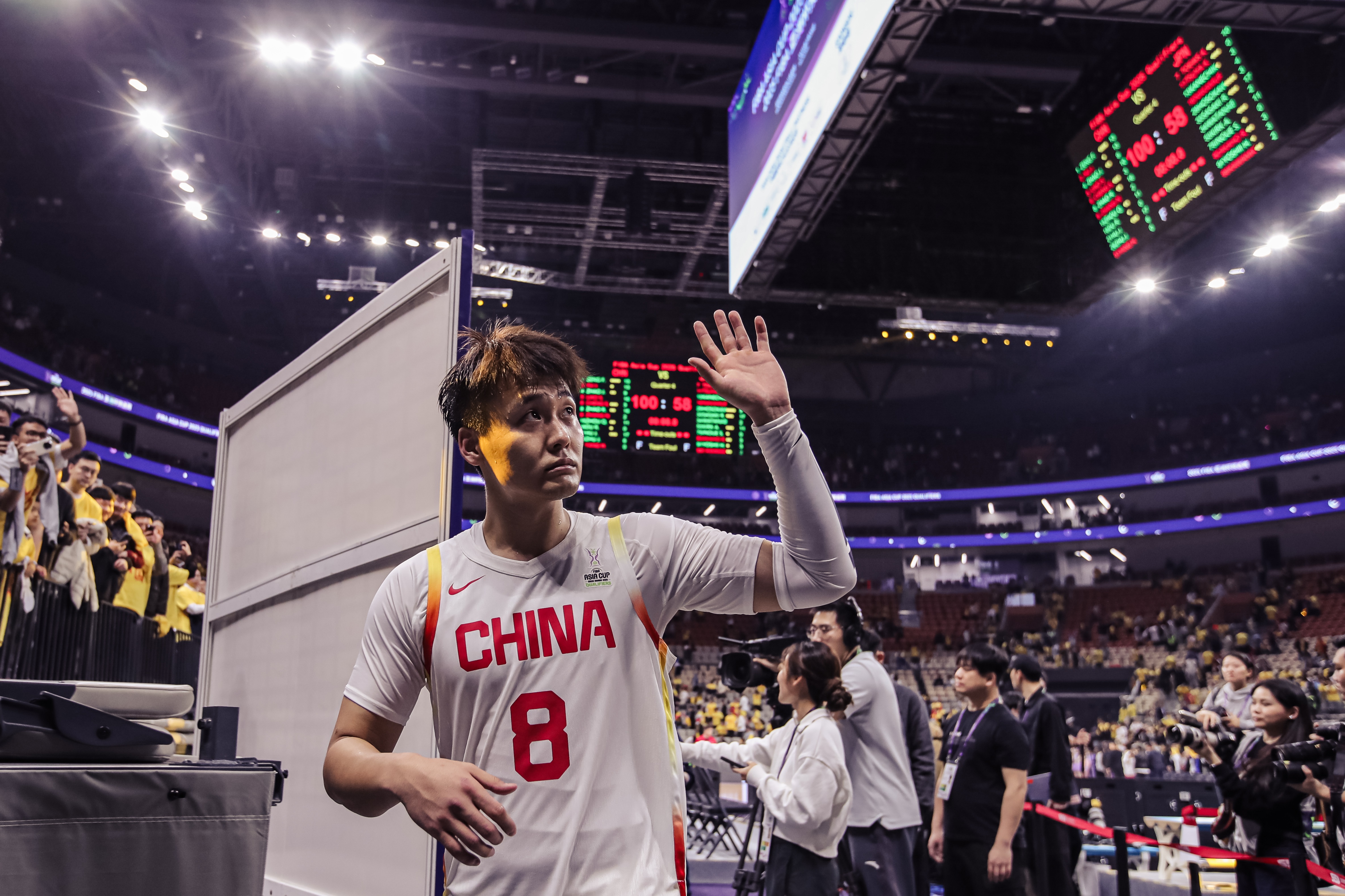  奠定基調(diào)！趙睿三分4中3攻下15+5+5 次節(jié)連得10分帶隊(duì)拉開分差