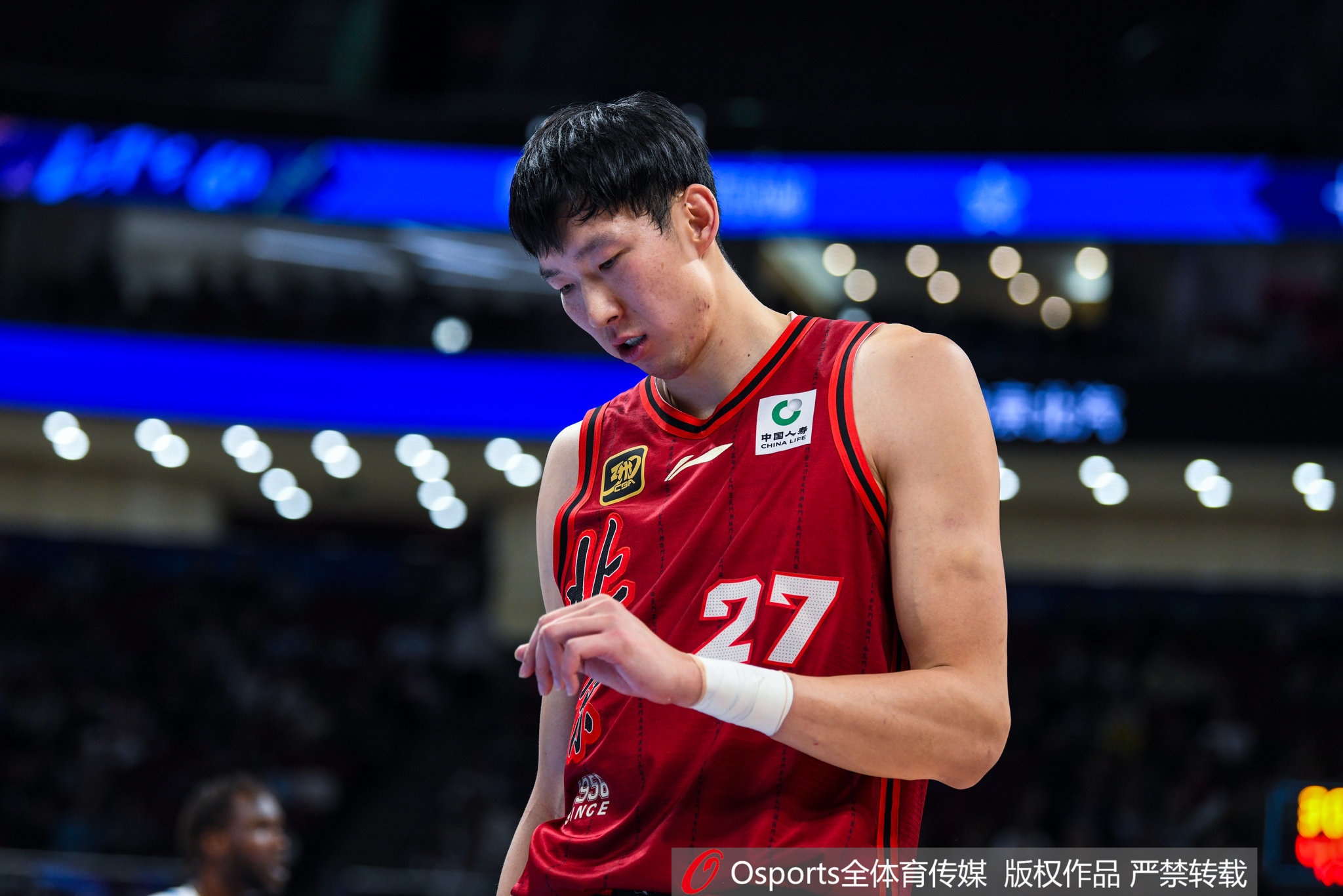 不妙！趙探長：首鋼醫(yī)院建議周琦進行結膜縫合手術 待權威復診！